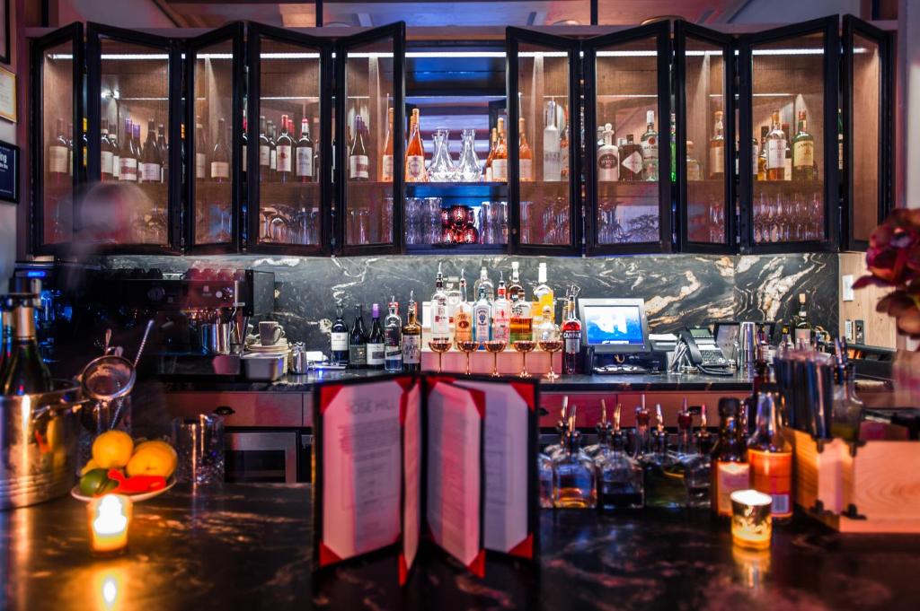 Bar/lounge