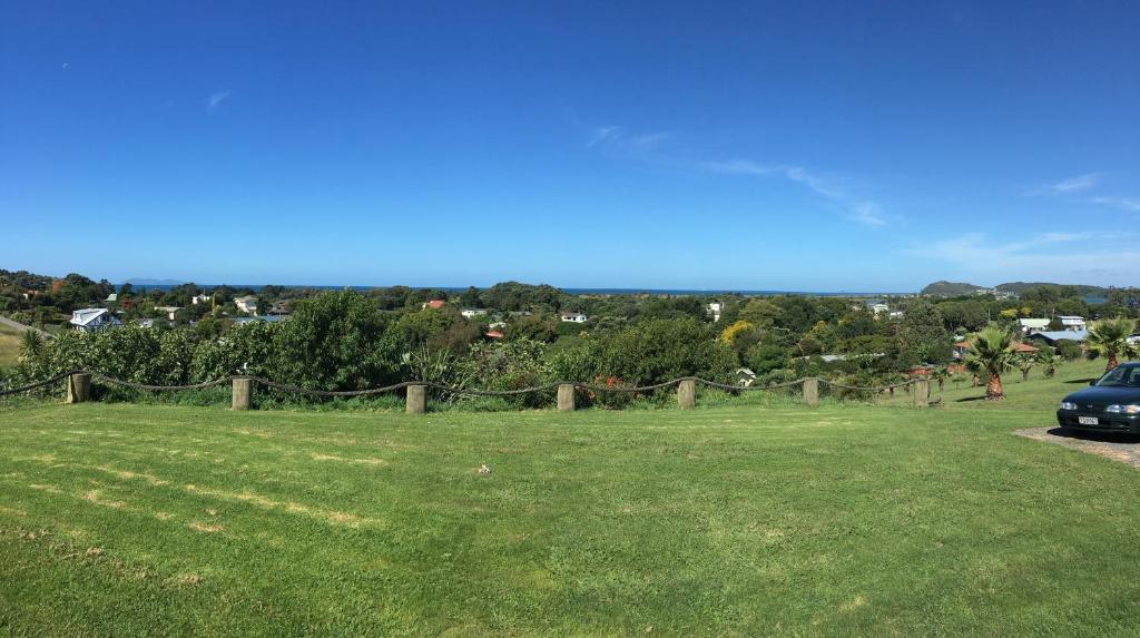 Waihi Beach Getaway-Studio, Ensuite & Private Deck photo