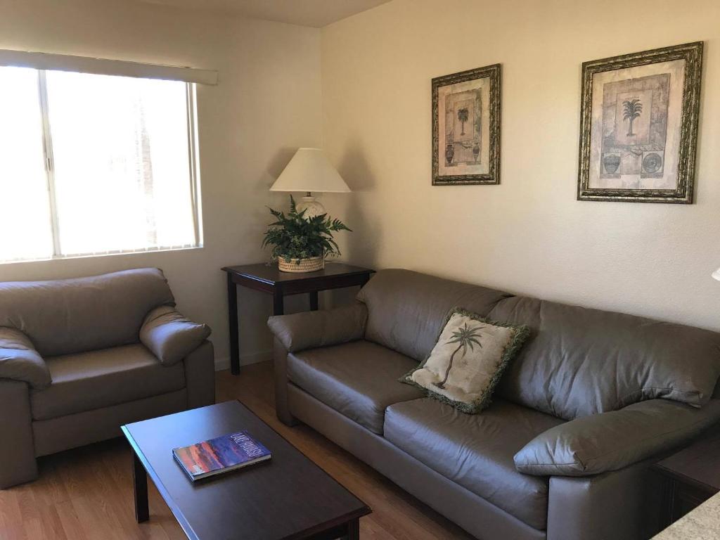 Hidden Palms Resort & Condominiums Photo 4