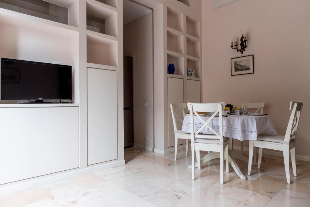 Facilities, Casa San Carlo in Naples