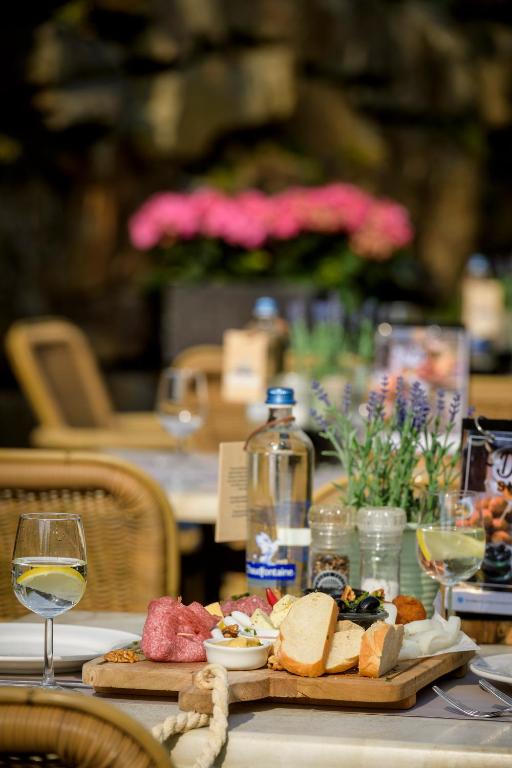 Campanile Hotel & Restaurant Eindhoven Photo 1