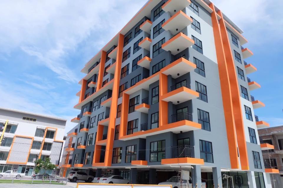 Sunisa Plus Bangsaen — Hotel in Chonburi