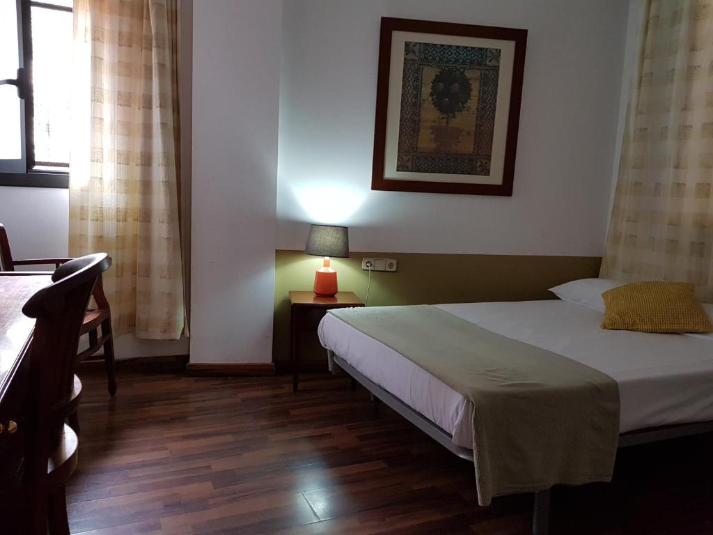 Hostal LK Barcelona - 3
