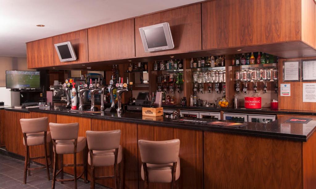 Fullarton Park Hotel photo