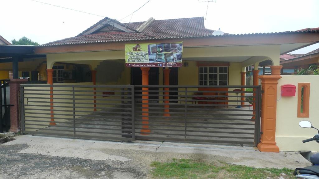 D Elzarra Family Guesthouse photo