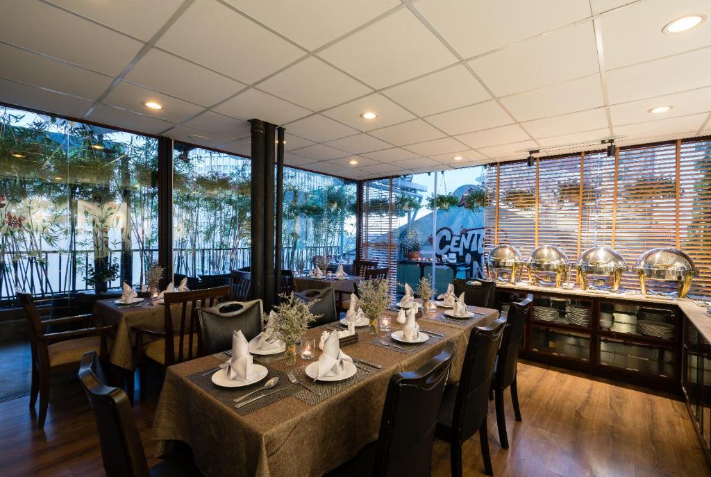 Asian Ruby Center Point Hotel