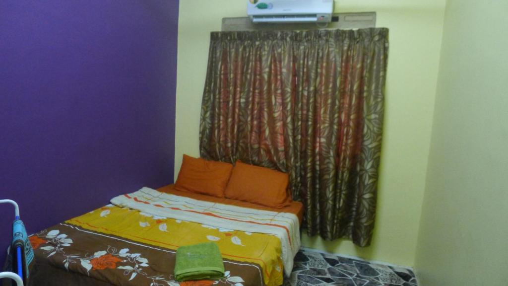 D Elzarra Family Guesthouse photo