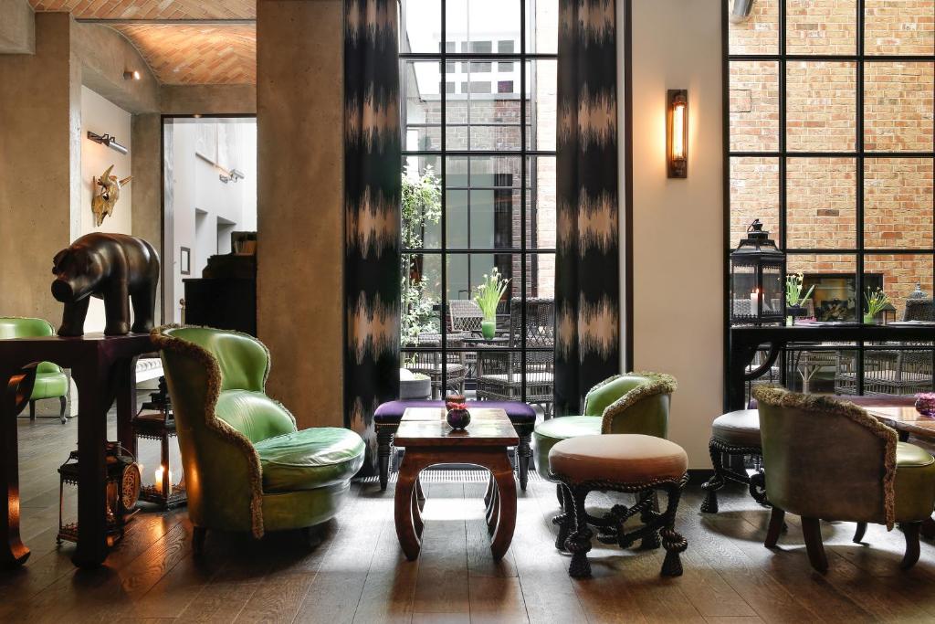 Bar/lounge