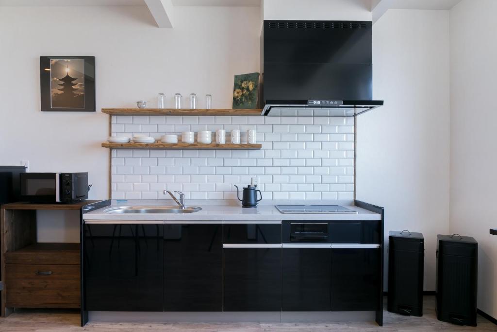 Shared lounge/TV area