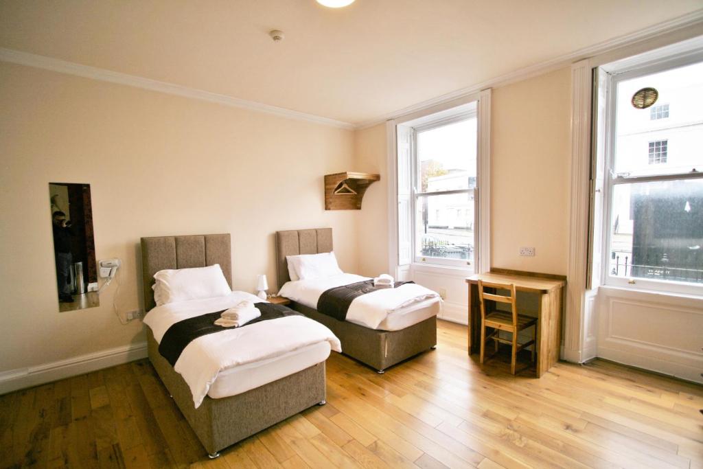 Central Studios Gloucester Place by Roomsbooked photo