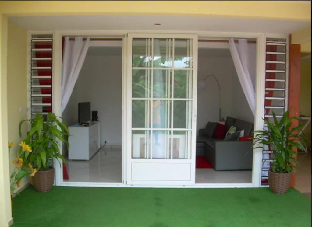 Lamentin Apartments for Rent, Guadeloupe price from 8 of Hotels