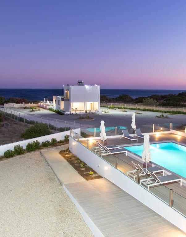Aegean Horizon Beachfront Villas photo