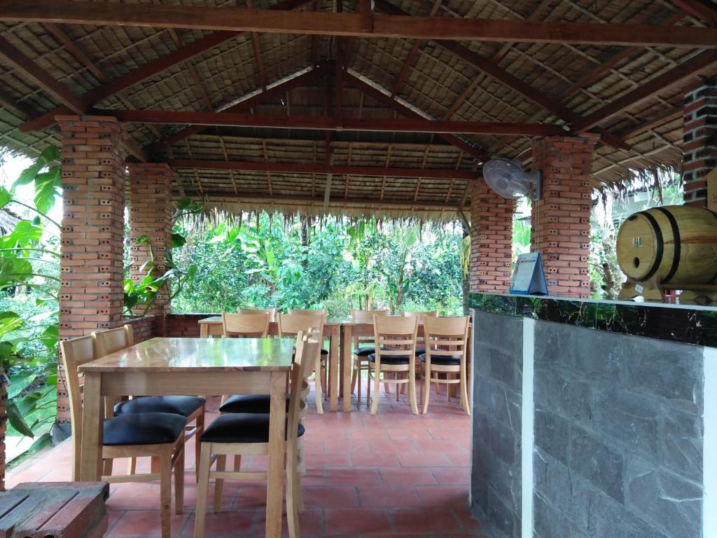 Quoc Phuong Riverside Homestay