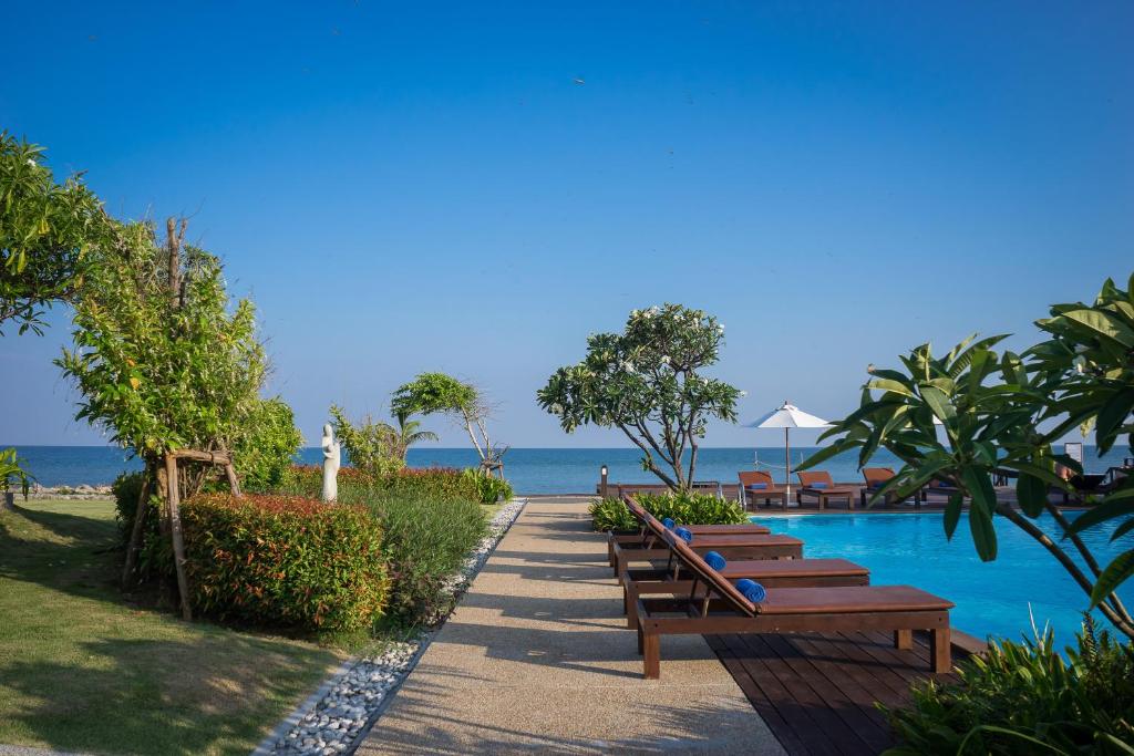 สระว่ายน้ำ