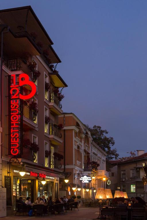 8 1/2 Art Guest House, Plovdiv