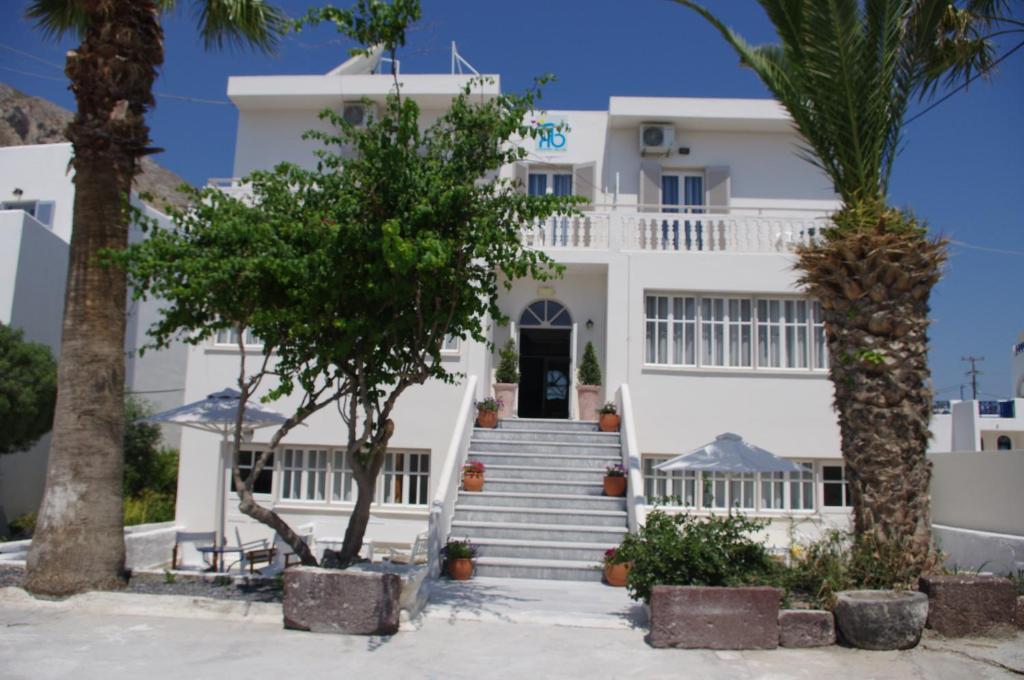Kamari Blue Boutique Hotel — Hotel in Santorini