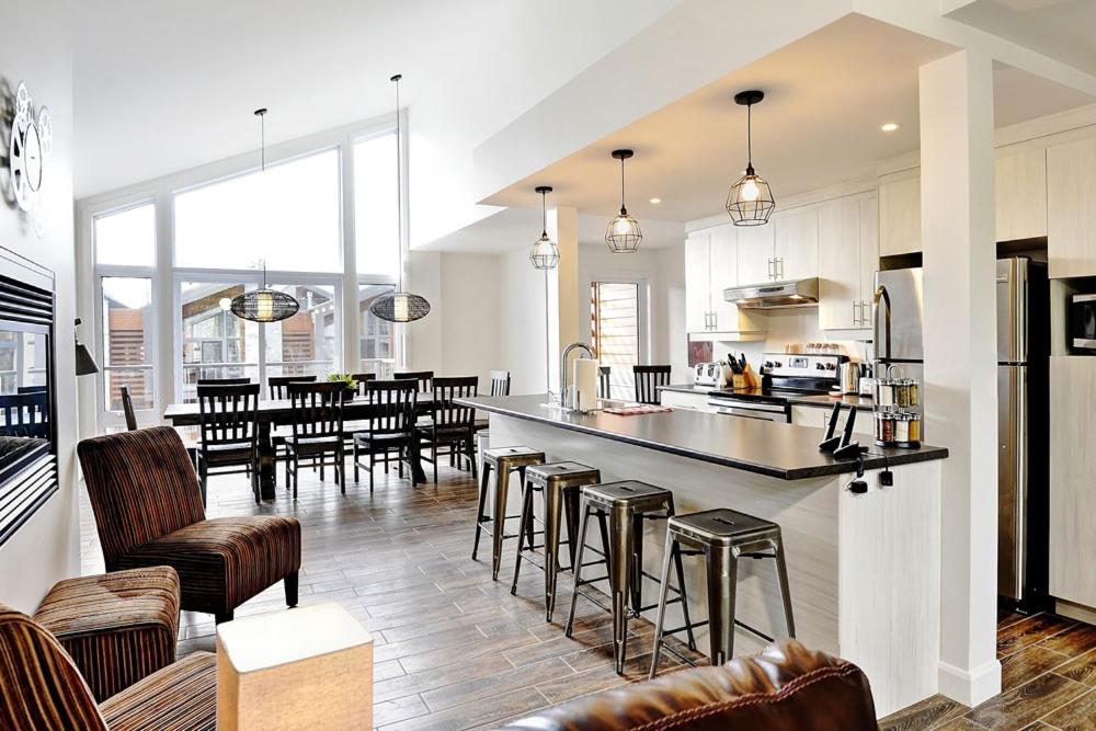 Chalet 15 Chemin des Quarante by Les Chalets Alpins, Stoneham