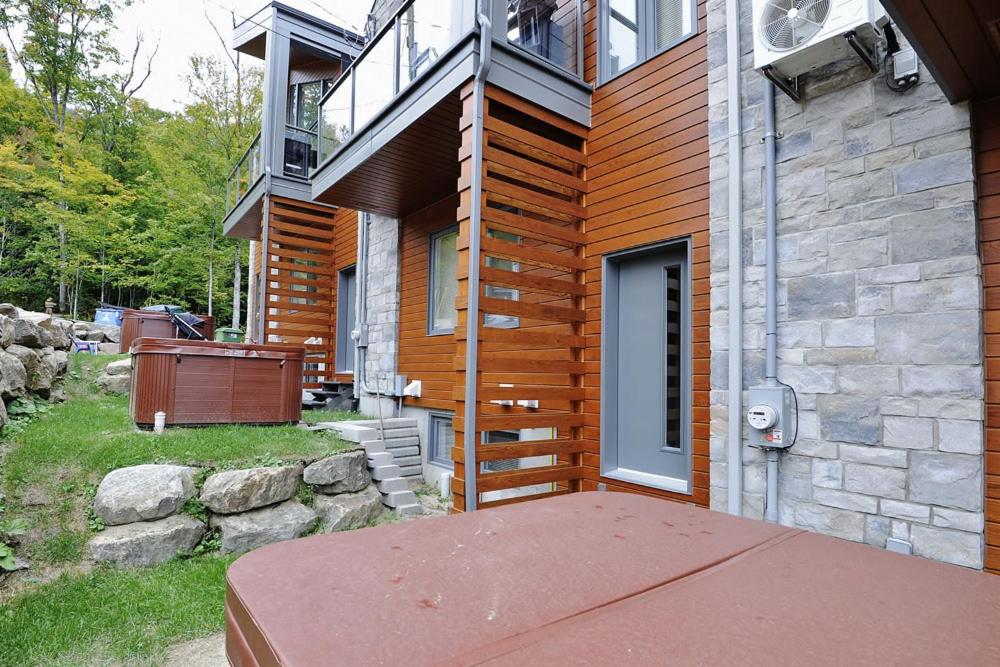 Chalet 27 Chemin des Quarante by Les Chalets Alpins, Stoneham