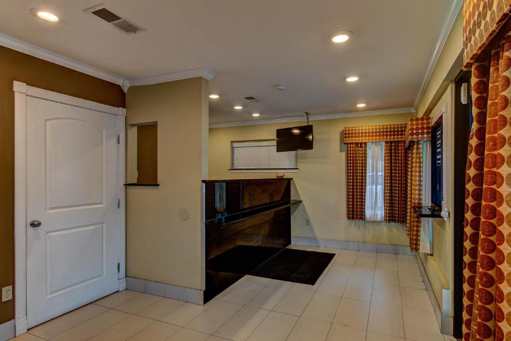 Kingsway Inn Corsicana photo