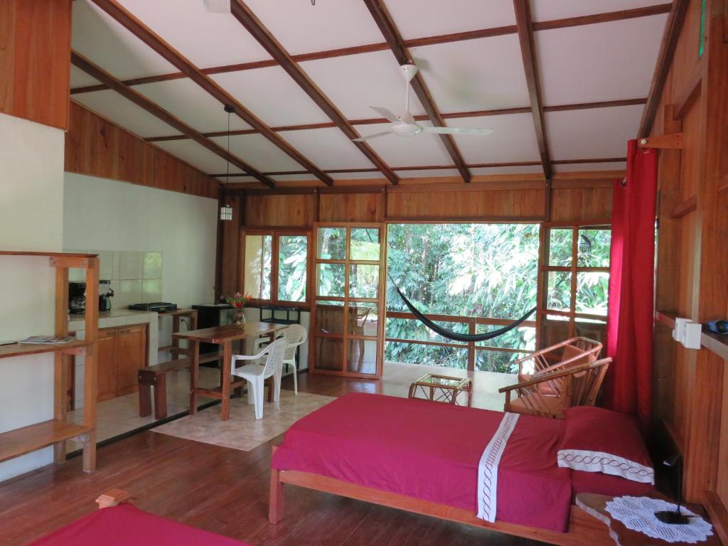 Cabanas Bajo Bosque Drake