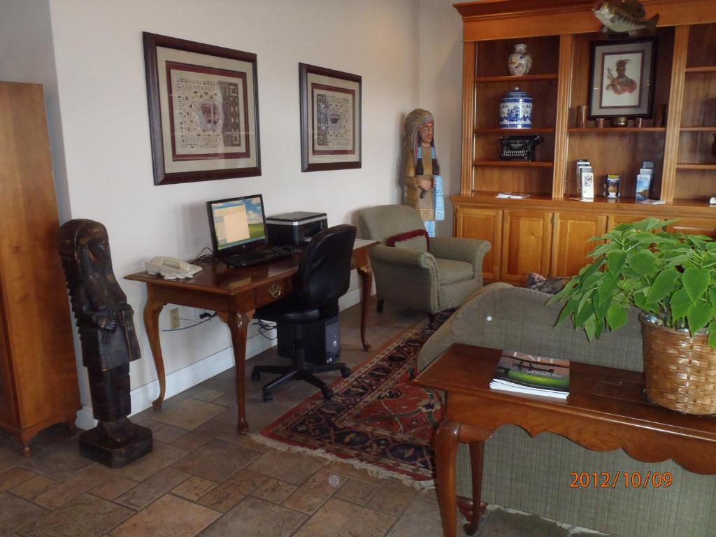 Days Inn By Wyndham Alexander City Photo 4