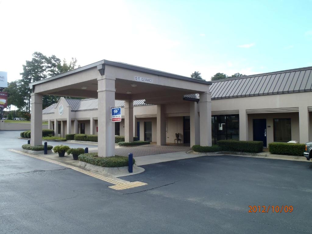 Days Inn By Wyndham Alexander City Photo 6