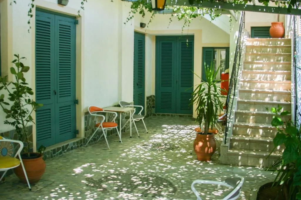 George Apartments, hotel en Livadia