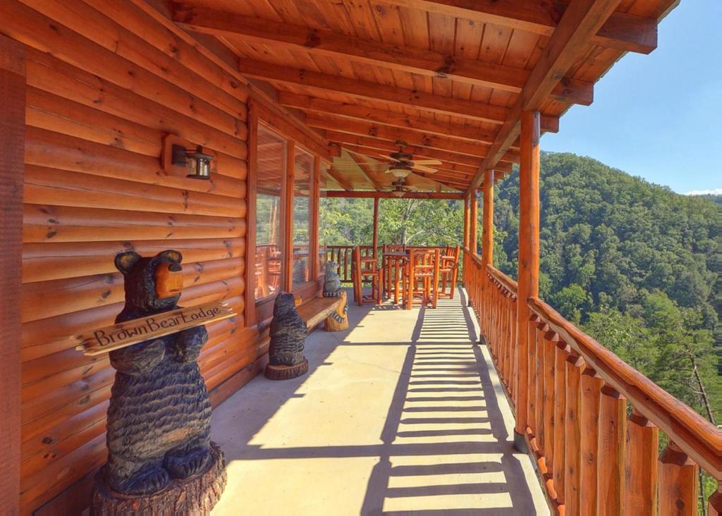 Popular attractions Area Nearby Property