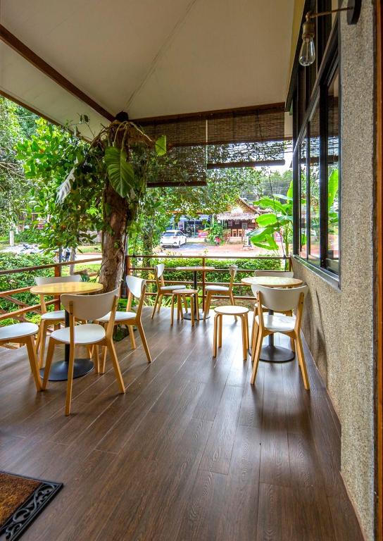 Fruit Tree Lodge 전경