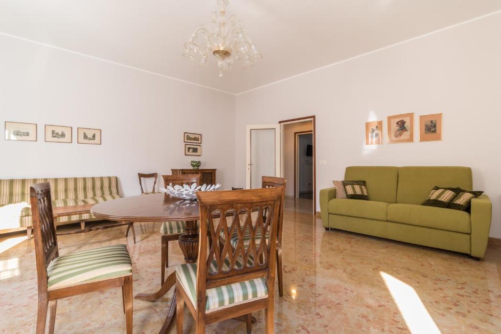 Rialto Bridge Big apt with Lift by LionHost - 3