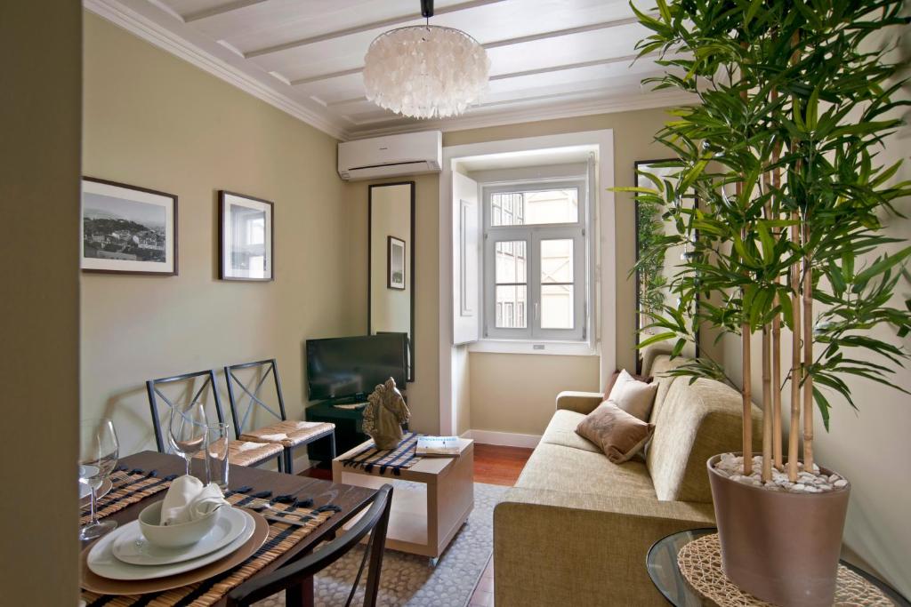 Lisbon Colours Bairro Alto Apartments — Hotel in Lisbon