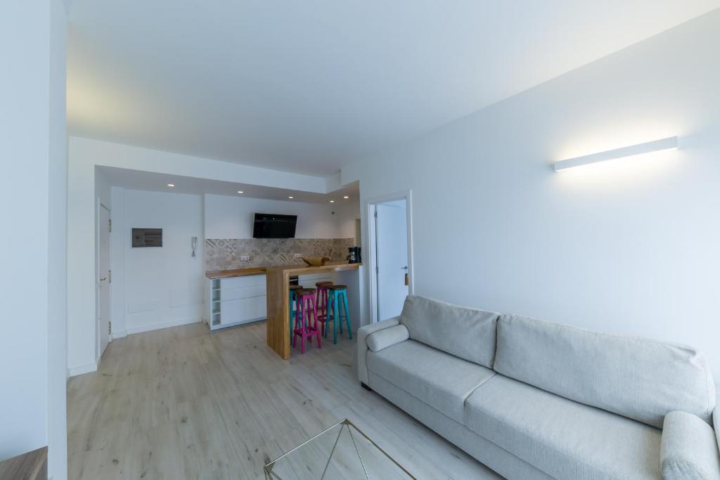 Deluxe Apartment Las Canteras with Wifi - 3