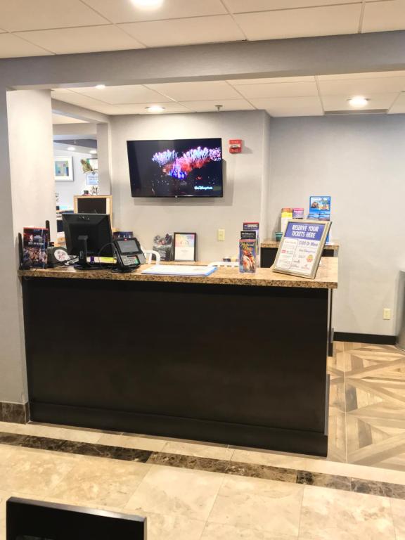 Wingate by Wyndham Convention Ctr Closest Universal Orlando photo