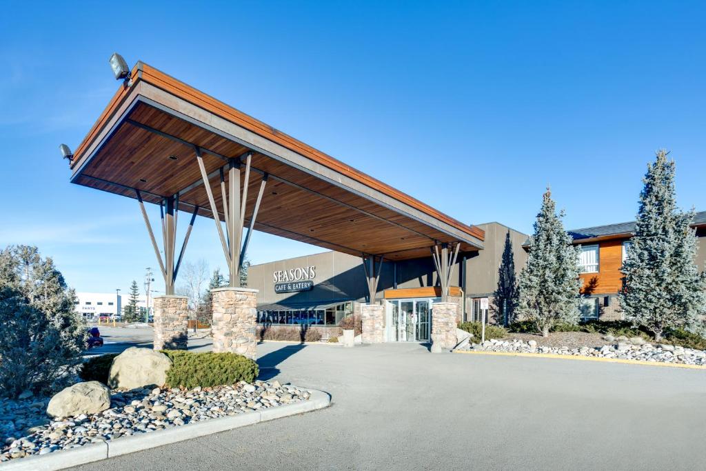 Heritage Inn Hotel & Convention Centre - High River photo