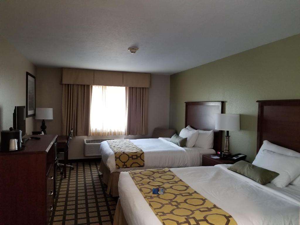Baymont by Wyndham Oacoma photo