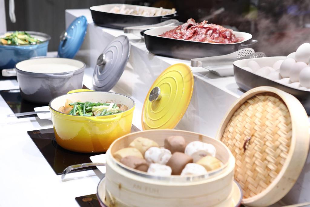 อาหารและเครื่องดื่ม