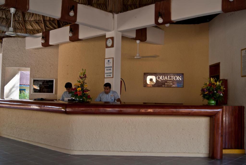 Qualton Club Ixtapa All Inclusive photo