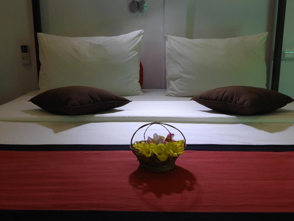Sira's Chalets photo