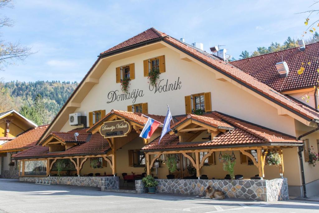 Domacija Vodnik & Apartments photo