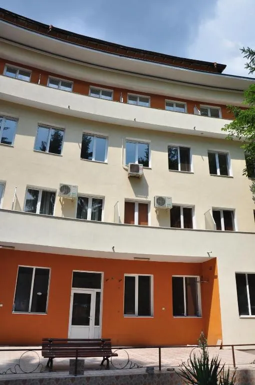 Семеен хотел Пауталия，位于丘斯滕迪尔的酒店