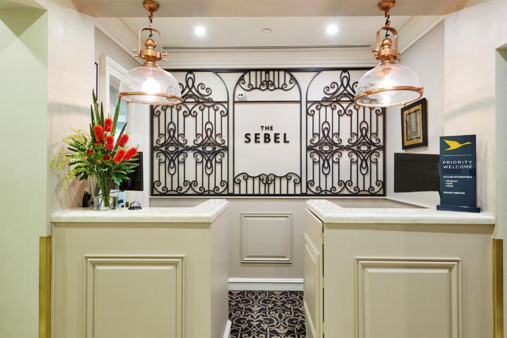 フロント・ロビー