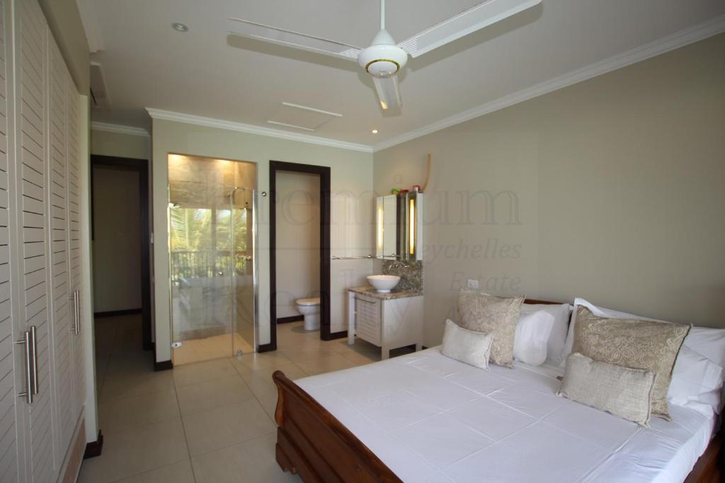 Eden Island Leisure Villas photo