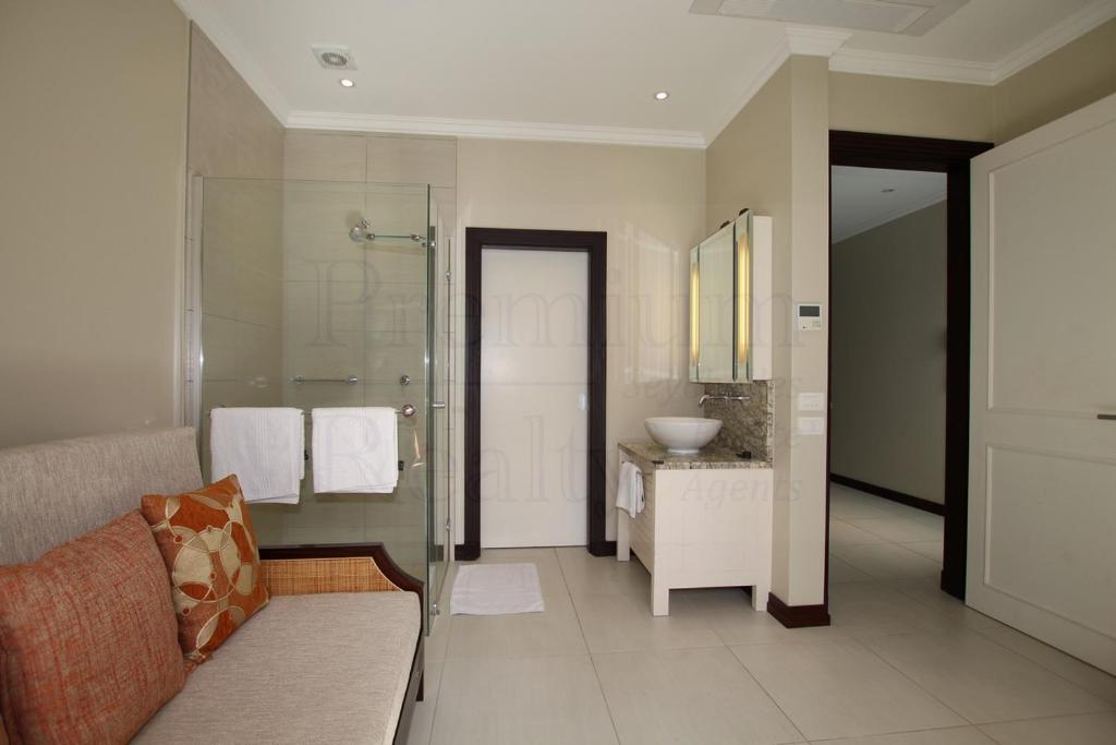 Eden Island Leisure Villas photo
