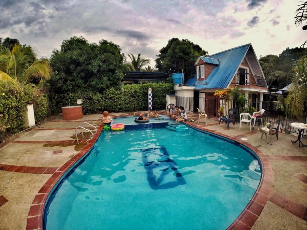 hoteles con piscina al aire libre en