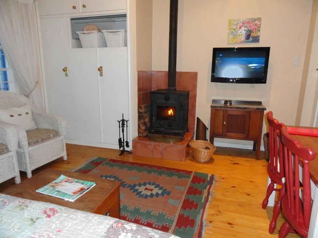 Eastbury Cottage photo