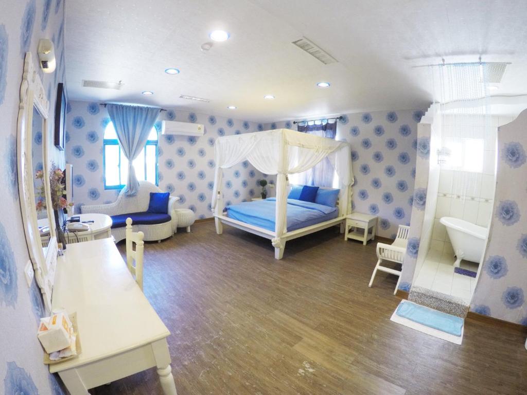 Blue Sea Inn photo