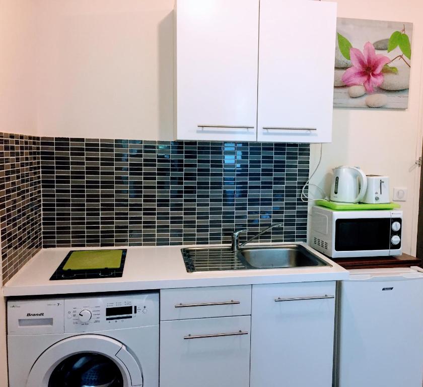 Food and beverages, Appartement Mimosa, tram 2, parking in Montpellier
