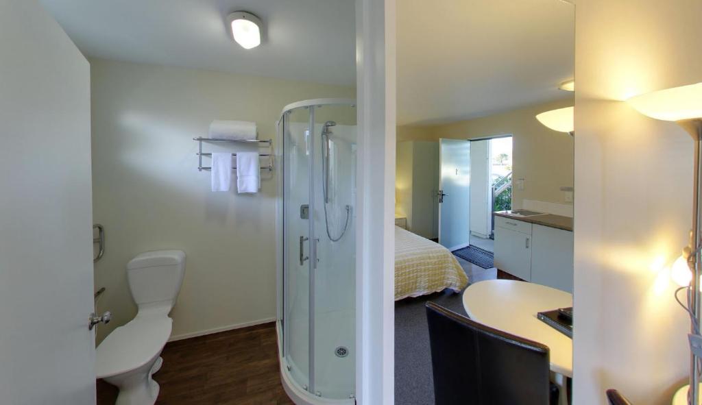 Westport Spa Motel photo