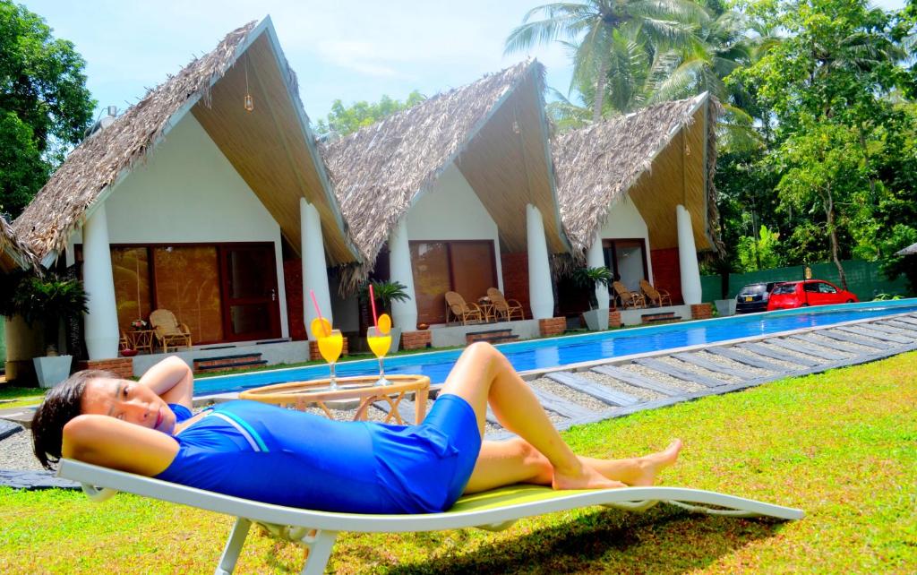 Airport Resort photo