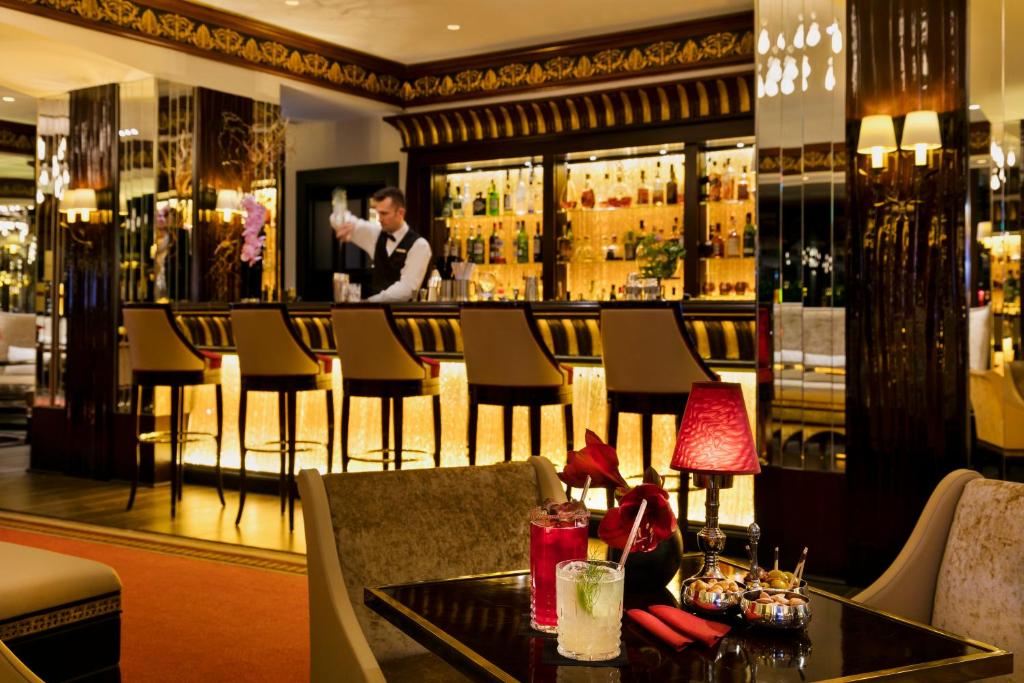 Bar/lounge